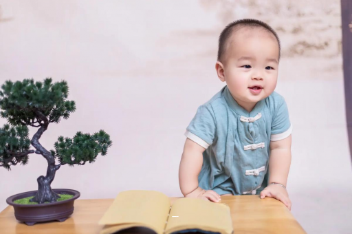 荣成六个月宝宝可以坐吗