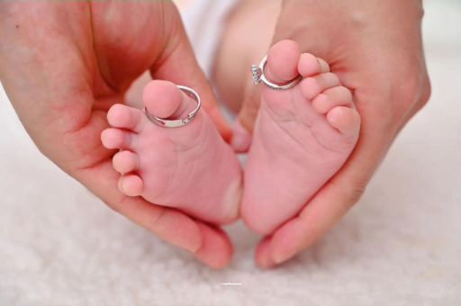 荣成怎样给宝宝喂奶 荣成怎样给宝宝喂奶